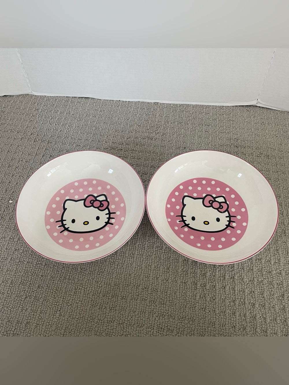 2 new hello kitty pink polka dot bowls